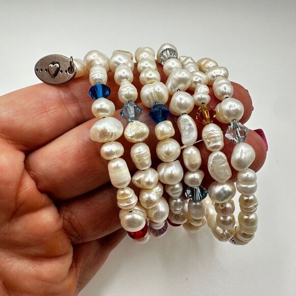 Genuine freshwater Pearls and crystal beaded, memory wire coil bracelet! - Picture 10 of 10
